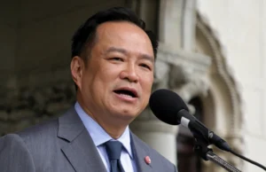 ดุสิตโพล คนคาดหวังนโยบาย “รัฐบาลอนุทิน” ด้านเศรษฐกิจ อยากเห็นแก้ปากท้อง-ค่าครองชีพ