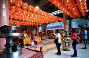 บรรยากาศ ไหว้ตรุษจีน คึกคัก | Thai PBS News ข่าวไทยพีบีเอส