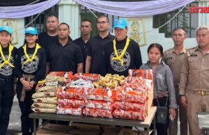 เล็ก ฝันเด่น นำทีมอาสา ดูแลประชาชนเข้าเฝ้าฯ รอรับเสด็จ ขบวนพระบรมศพ