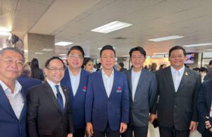 คณะผู้บริหารพรรคปวงชนไทย ร่วมยินดี 49 ปี มติชน ตอกย้ำความสัมพันธ์สื่อ-การเมือง