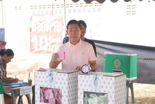 พรรคปวงชนไทย: “เอกสิทธิ์” ใช้สิทธิเลือกตั้งที่สมุทรปราการ ย้ำความสำคัญของประชาธิปไตย